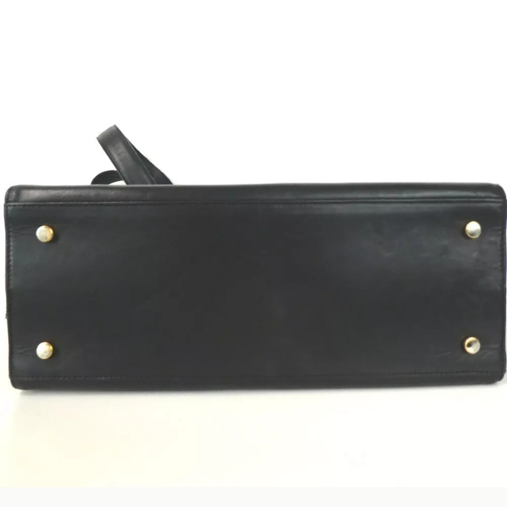 AUTH SALVATORE FERRAGAMO GANCINI  SHOULDER BAG - Picture 4 of 8